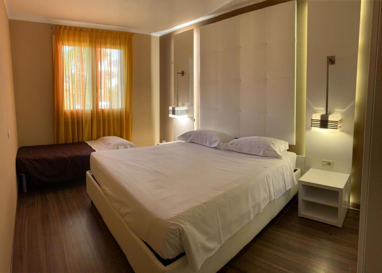 Acqua Resorts Сирмионе Екстериор снимка